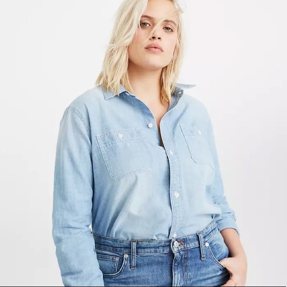 Madewell Classic Button-Up Shirt - Picture 2 of 8